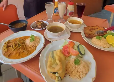 Esperan marisquerías alza de 40% en ingresos por cuaresma Esperan marisquerías alza de 40% en ingresos por cuaresma