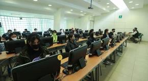 Cursos en línea bajan matrícula en posgrados
