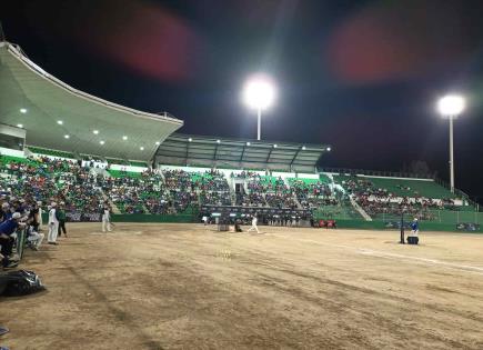 Cancelan juego de béisbol por pésimas condiciones del estadio 20 de Noviembre