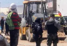 Muere trabajador de puente de Periférico y la 71 arrollado por trascabo Muere trabajador de puente de Periférico y la 71 arrollado por trascabo