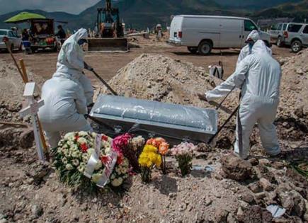 Acusan errores persistentes en la pandemia