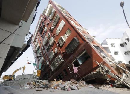 Taiwán busca a decenas de desaparecidos mientras la cifra de muertos en el sismo sube a 10