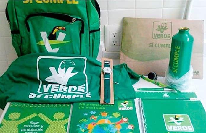 Mochilas gran negocio del Partido Verde
