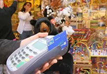 Proh&iacute;ben diputados comisiones por pago con tarjeta
