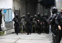 OEA pide dialogo a México y Ecuador; llama a una reunión