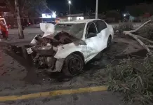 Dos lesionados por choque en colonia Cactus