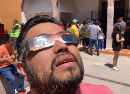Fotogalería: Potosinos aprecian Eclipse solar en distintos puntos