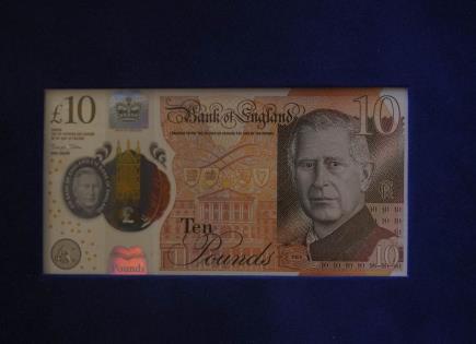 Presentación de nuevos billetes con la imagen del Rey Carlos III