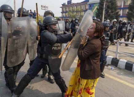 Protestas en Nepal por la Restauración de la Monarquía
