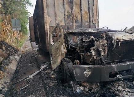 Se incendia camion cargado con harina en la Valles-Rayón