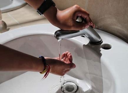 Cómo desinfectar y purificar el agua para consumo en casa