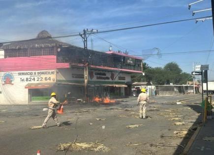 Video | Incendio consume negocio en Villa de Pozos