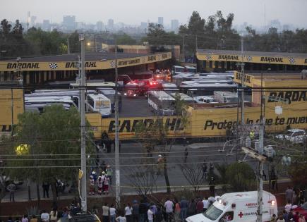 Tres muertos deja desplome de helicóptero en la Ciudad de México