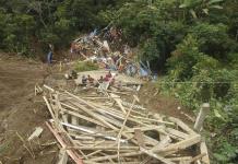 Tragedia por deslaves en Indonesia