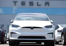 Tesla planea despedir a 10% de su fuerza laboral, según reportes