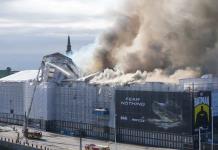 Impactante incendio en Copenhague destruye patrimonio cultural