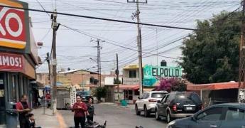 Carro impacta contra motocicleta en El Polvorín