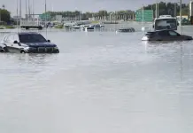 Impactante tormenta en Emiratos &Aacute;rabes Unidos