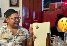 Pareja celebra su divorcio en un bar de Mérida