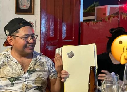 Pareja celebra su divorcio en un bar de Mérida