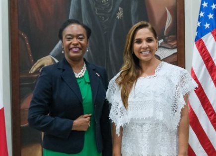 Encuentro entre la Cónsul General de Estados Unidos en Mérida y la Gobernadora Mara Lezama