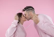 El poder de los besos: más allá de la expresión de amor