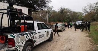Policías confiscan camioneta tras intensa persecución en Valles