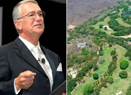 Ricardo Salinas Pliego y el Retiro de Sellos en Campo de Golf