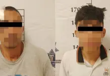 Tras persecuci&oacute;n, detienen a dos con camioneta robada, cartuchos &uacute;tiles y cristal