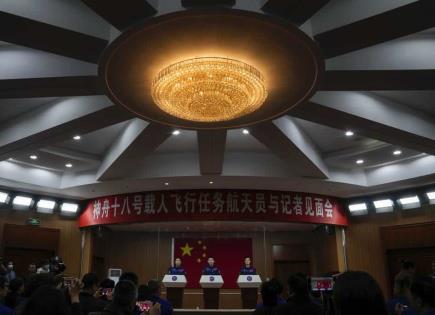 China envía 3 astronautas a la estación espacial Tiangong