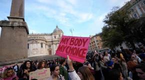 El aborto, a debate en Italia tras 46 años