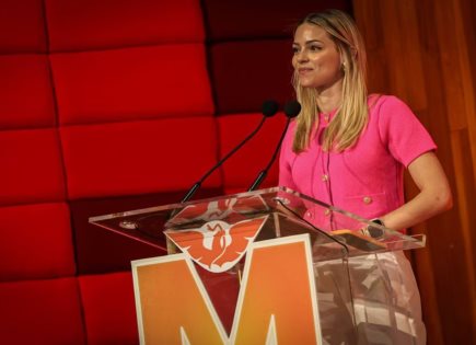 Mariana Rodríguez pide cancelar cierre de campañas de MC