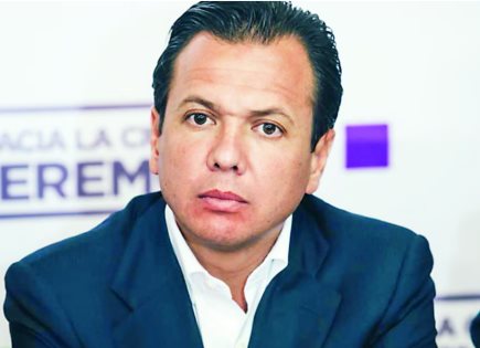 Morena solicita retiro de candidatura de Pablo Lemus ante el INE