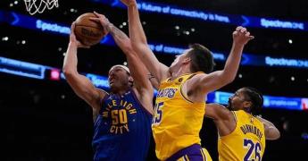 Lakers están al borde del abismo