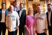 Encuentro de L&oacute;pez Obrador con equipos de MLB en M&eacute;xico City Series