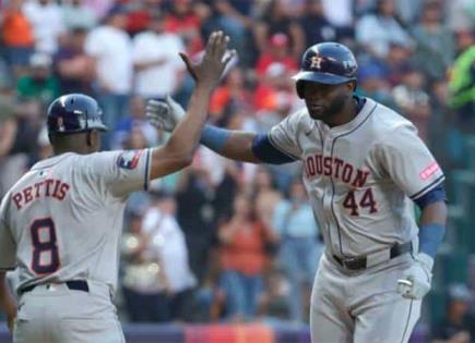 Triunfo de los Astros de Houston sobre los Rockies en México City Series