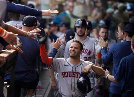 Triunfo de los Astros de Houston sobre los Rockies en México