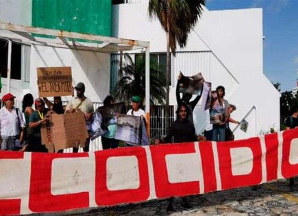 Protesta ciudadana en Cancún contra Semarnat