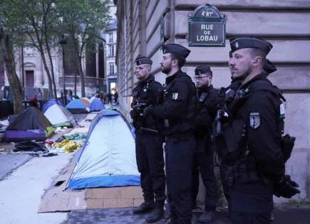 Desalojo de Campamento Migrante en París antes de los Juegos Olímpicos