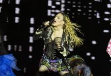 Madonna convierte la playa de Copacabana en una enorme pista de baile