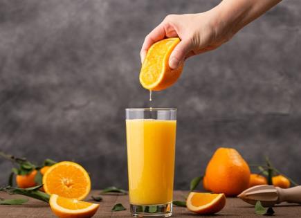 Beneficios y precauciones al consumir jugo de naranja