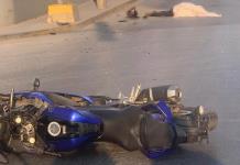 Derrapa motociclista y muere en avenida San Pedro