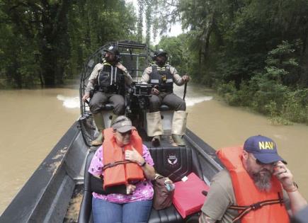 Inundaciones en Texas y Rescates de Personas en Houston