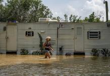 Lluvias intensas generan rescates y situaciones críticas en Houston