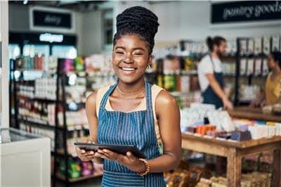 Innovador Lanzamiento Aéreo de Moneda Digital por ONG Suiza Shakti