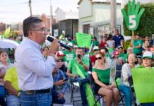 Juan Manuel Navarro se compromete a construir puente peatonal en Quintas de la Hacienda