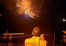 Reubican a pobladores de Santa Mar&iacute;a del R&iacute;o por incendio