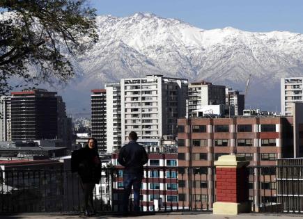 Fenómeno climático en Santiago: Lluvia y Nieve en la Cordillera de Los Andes