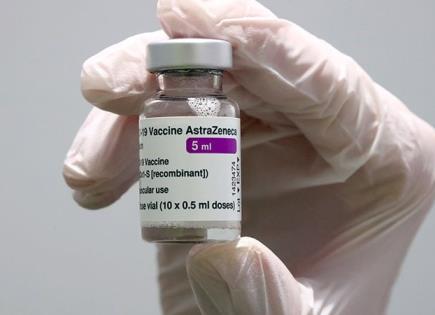 Demandan a AstraZeneca por presuntas secuelas de vacuna COVID-19