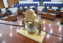 Analizan incrementar penas por robo de identidad a adultos mayores